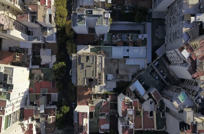 La guía completa para vender tu casa como terreno: cuándo conviene, cómo funciona y qué tener en cuenta